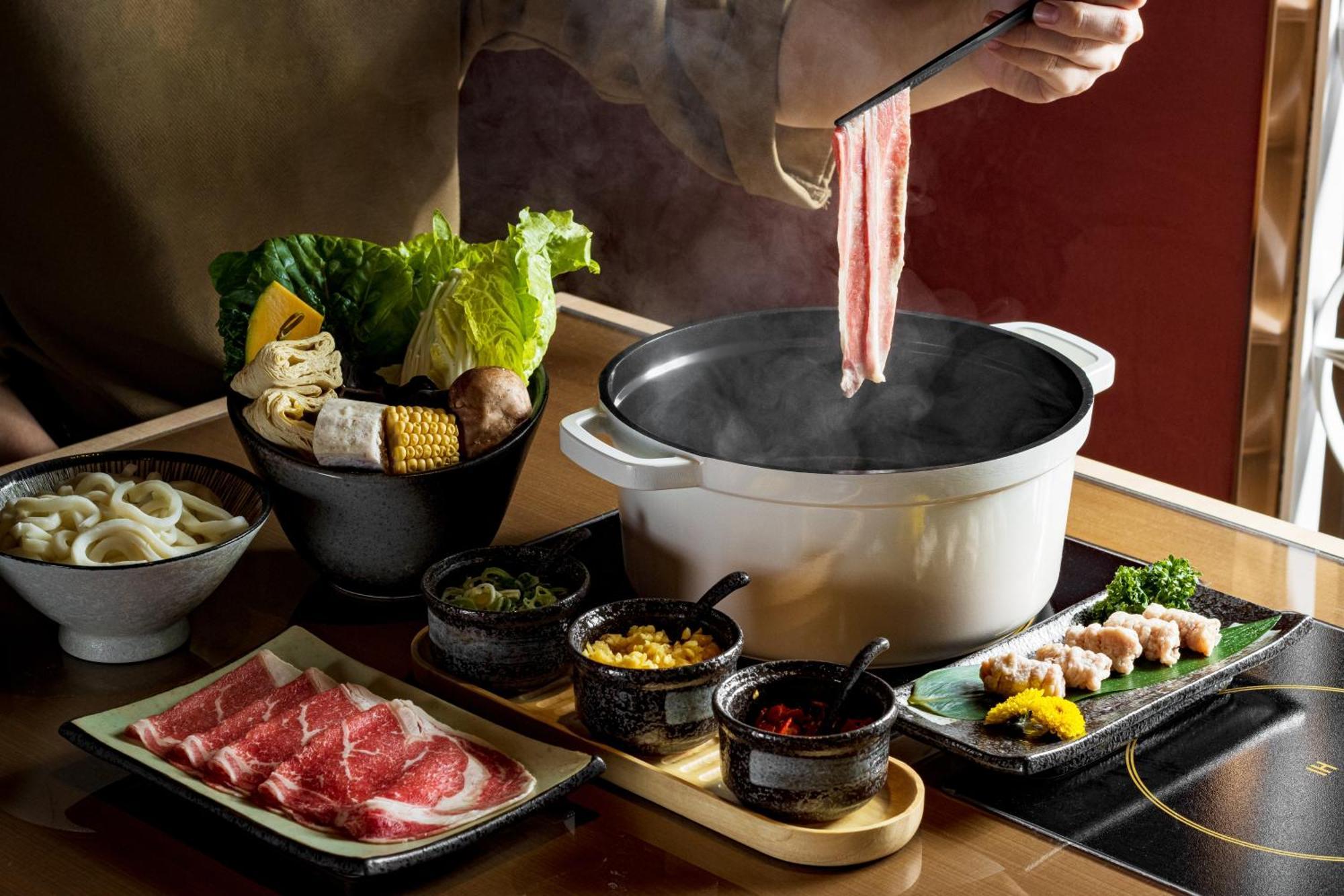 Tai Urban Resort Kaohsiung Exterior photo A hot pot